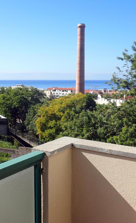Funchal Petrolhead Apartment Exterior photo